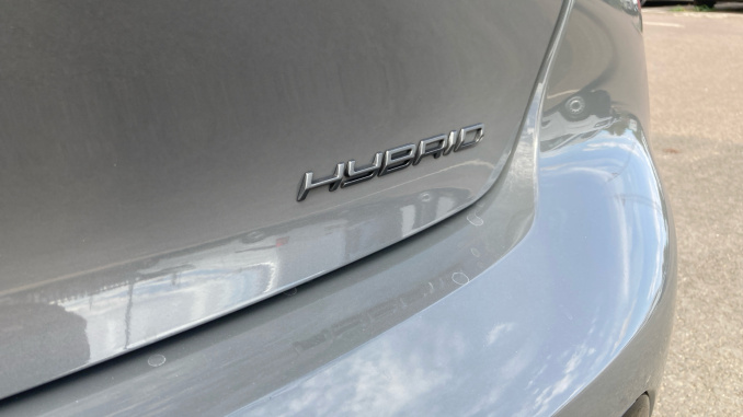 Peugeot 208 1.2 Hybrid 110 Allure 5dr e-DSC6 Petrol Hatchback - Image 38